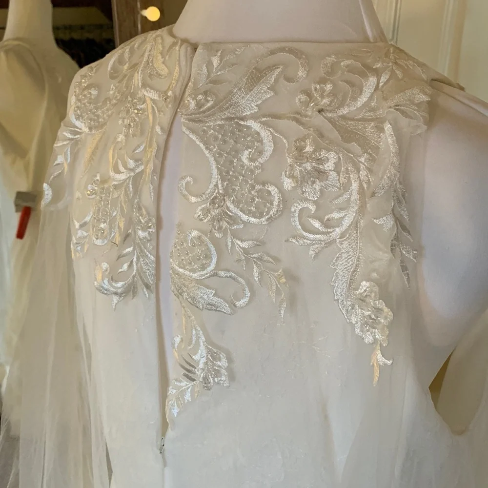 Mac Duggal White Floral Appliqué Tulle Cocktail Dress - Picture 14 of 16